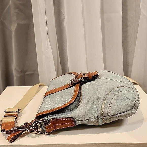 Coach Soho Mini Signature Swing-pack - Picture 7 of 15